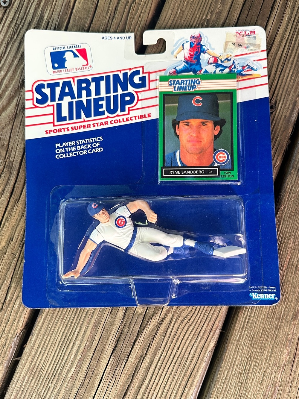 NIB Starting Lineup Ryne Sandberg Chicago Cubs Figure & Card